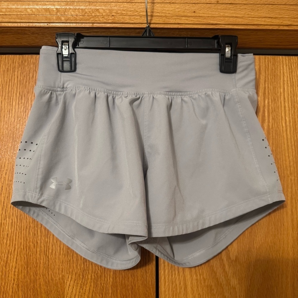 NWOTUnder Armour Women's Light Gray Athletic Shorts - Picture 2 of 7